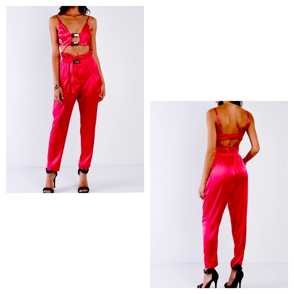 Gorgeous set! Coral sheen, adjustable top …. So pretty on